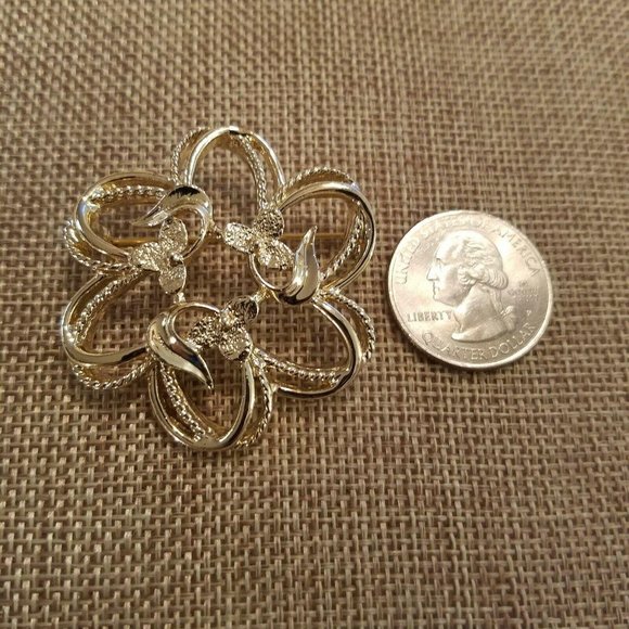 VTg Sarah Coventry Flower Brooch 1349 - Picture 4 of 6